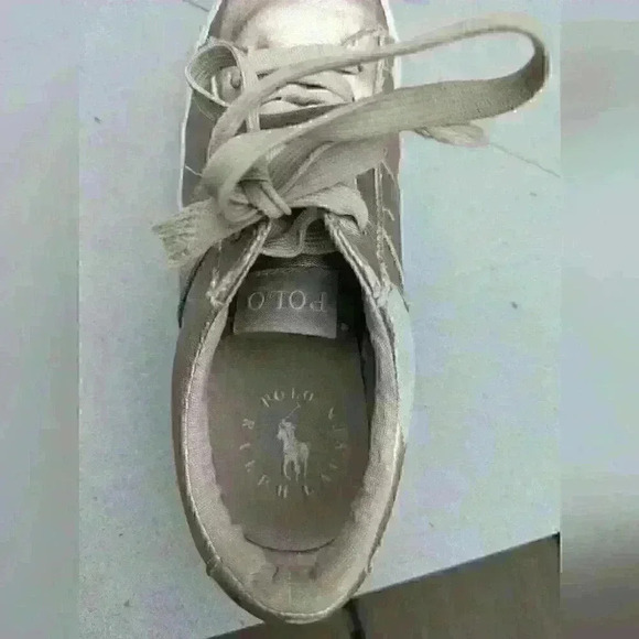 Girls Polo Ralph Lauren Sayer Logo Embroidered Leather Sneaker Mettalic- size 4 - Picture 3 of 6